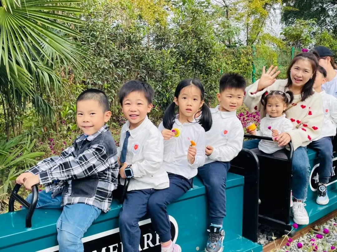 圣地雅歌幼儿园|不负好时光，，，，，，，，相约趣探秋