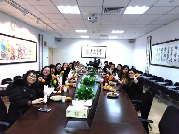 鸿运国际女神欢度第109个三八国际妇女节