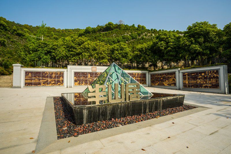 感受自然之美，，，，鸿运国际集团的陵园妄想哲学