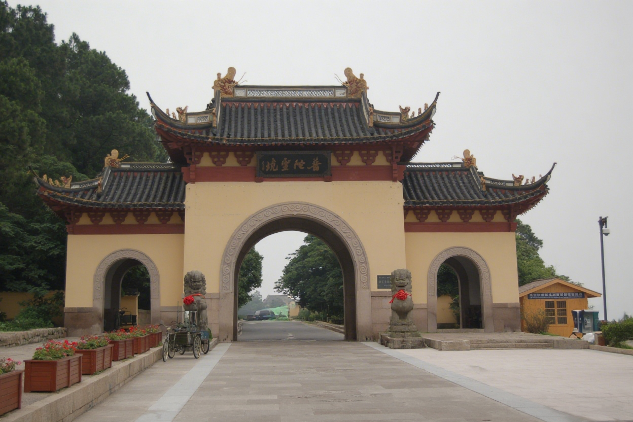 以门楼为笺，，，，，，，镌刻时代的匠心诗行